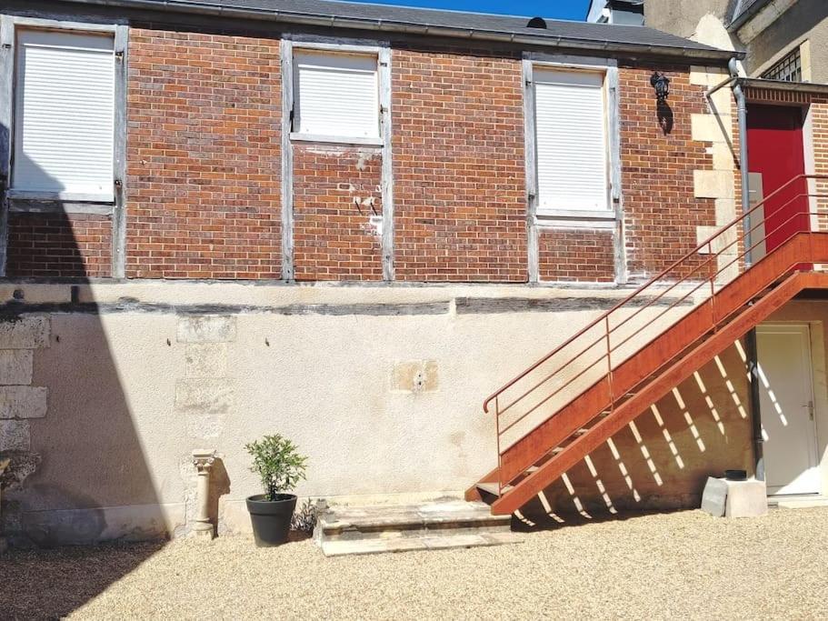 Appartement T2 Independant Au Coeur De La Ville Bourges Exterior photo