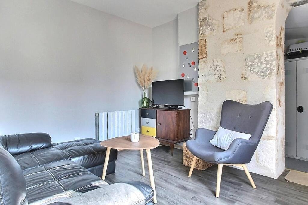 Appartement T2 Independant Au Coeur De La Ville Bourges Exterior photo